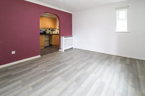 1 bedroom flat for sale, Churchill Court, Telford Close, King's Lynn, Norfolk, PE30