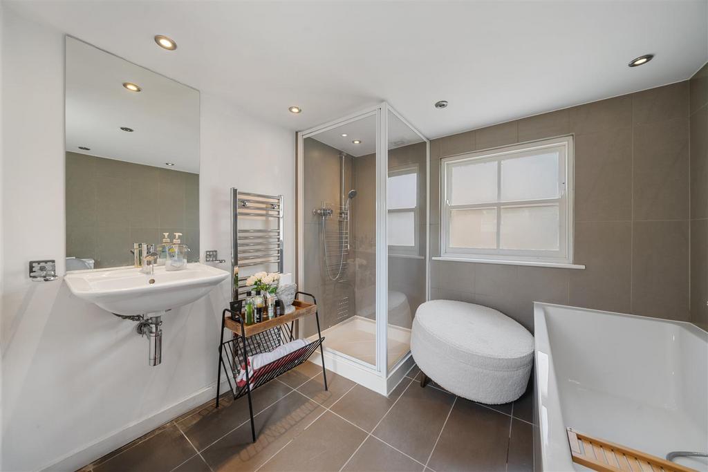 4 Fairhazel Mews, Fairhazel Gardens NW6 3 SG-2.jpg