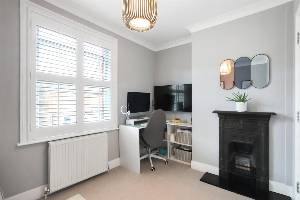 Bedroom/Office
