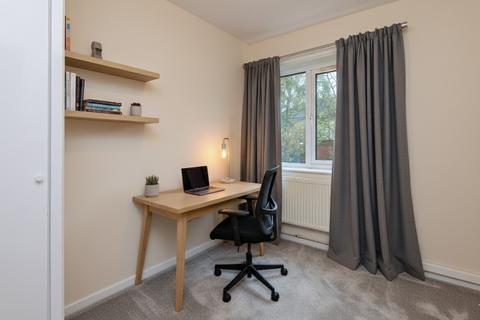 2 bedroom flat for sale, Blackmoor Court, Leeds LS17