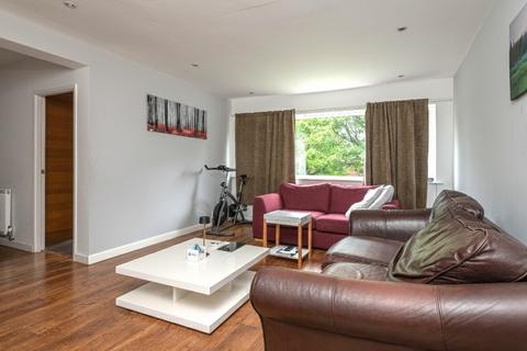 2 bedroom flat for sale, Sandhill Court, Sandhill Lane, Leeds LS17