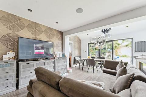 undefined, Moss Close, Pinner Village