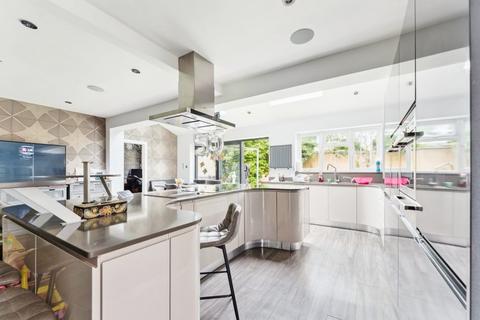 undefined, Moss Close, Pinner Village