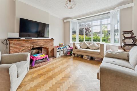 undefined, Moss Close, Pinner Village