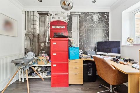 undefined, Moss Close, Pinner Village