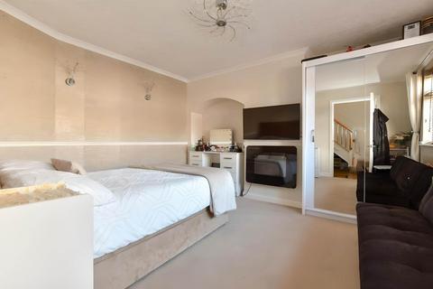 3 bedroom semi-detached house for sale, Davington Road, Dagenham, RM8