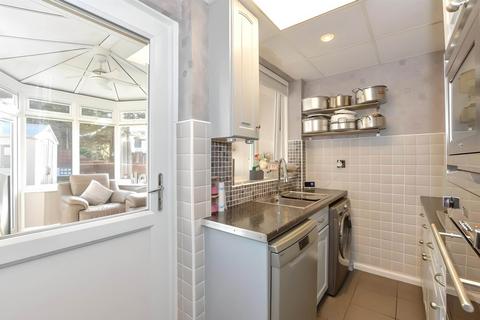 3 bedroom semi-detached house for sale, Davington Road, Dagenham, RM8