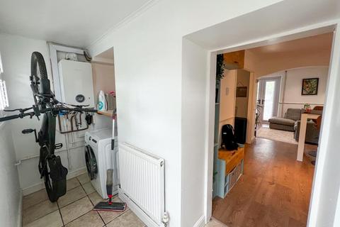 2 bedroom cottage for sale, Heol Ty'n Y Garn, Pen-Y-Fai, Bridgend, CF31 4NY