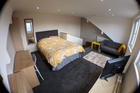 3 bedroom house to rent, Kelsall Terrace, Leeds LS6