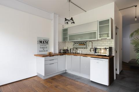 3 bedroom flat for sale, Morris Road, London, E14
