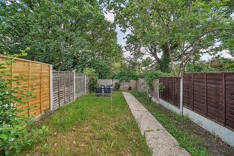 18 Imperial Way, Chislehurst, BR7 6JP