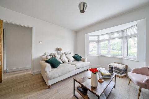 18 Imperial Way, Chislehurst, BR7 6JP