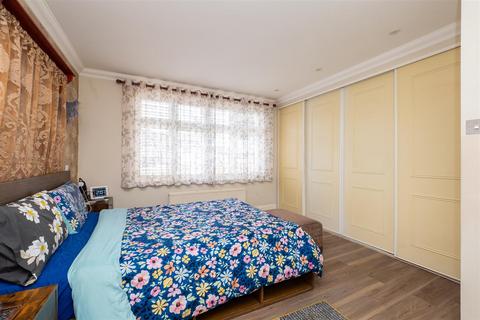 3 Benfleet Close, Sutton, SM1 3SD
