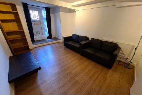2 bedroom flat to rent, Kensington Terrace, Leeds LS6