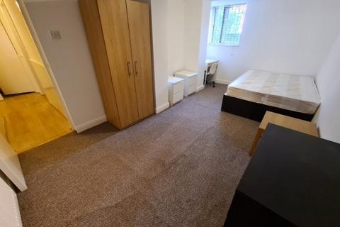 2 bedroom flat to rent, Kensington Terrace, Leeds LS6