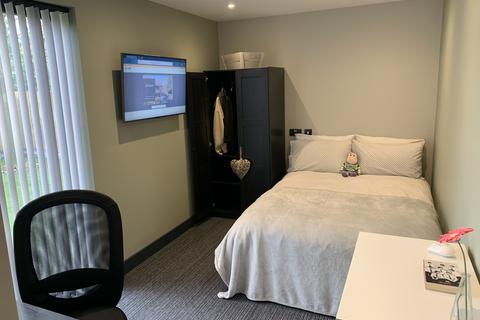 undefined, Woodland Way