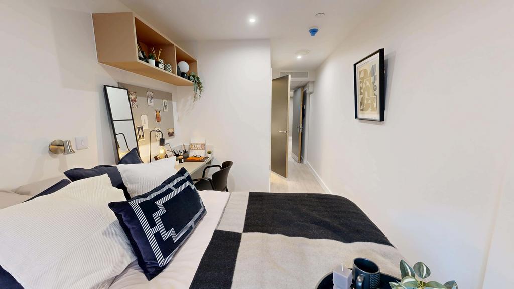 CRM-Crown-Place-03102025 115921.jpg