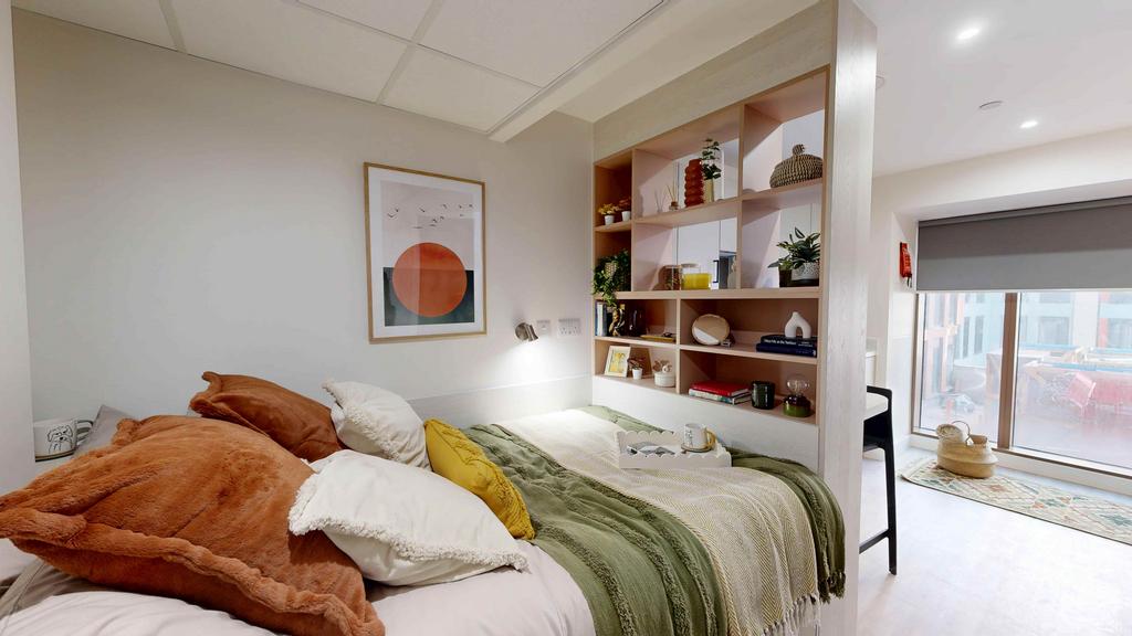 CRM-Crown-Place-03102025 121659.jpg