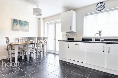 7 Centurion Walk, Sandy, SG19 1RA