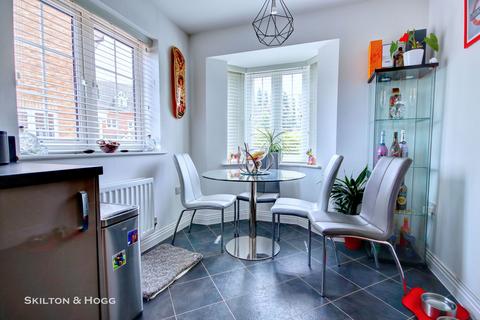 28 Cartmel Road, Daventry, NN11 2PP