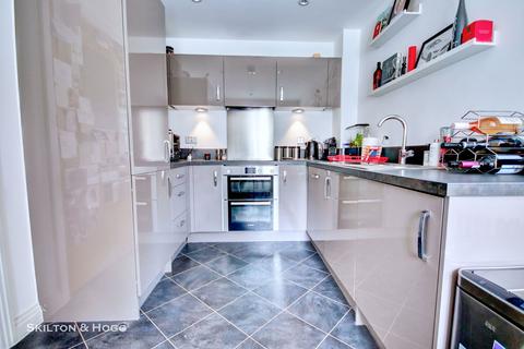 28 Cartmel Road, Daventry, NN11 2PP