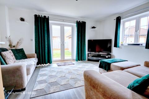 28 Cartmel Road, Daventry, NN11 2PP