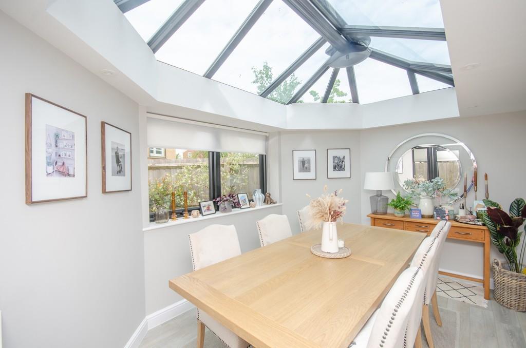 Dining room pic 2.jpg