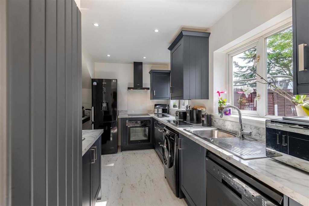 8650248-interior12.jpg