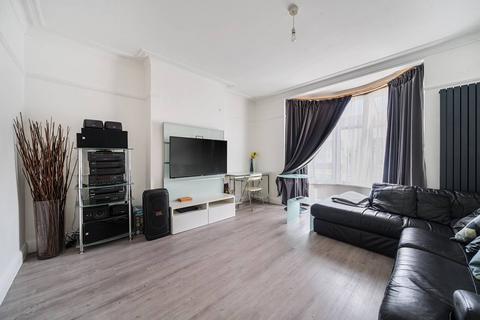 21 Woodvale Avenue, London, SE25 4AD