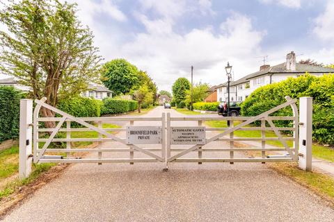 Sparrows Nest Broomfield Park, Sunningdale, Ascot, SL5 0JT