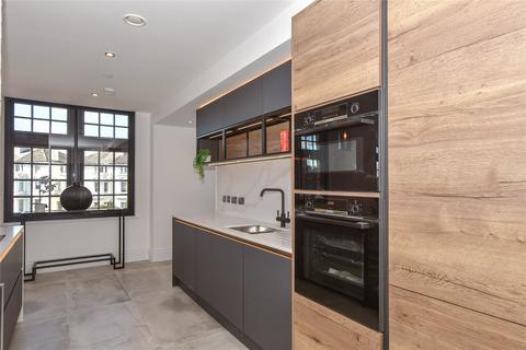 2 bedroom apartment for sale, The Carriage House, 88 Grosvenor Road, Tunbridge Wells, Kent, TN1