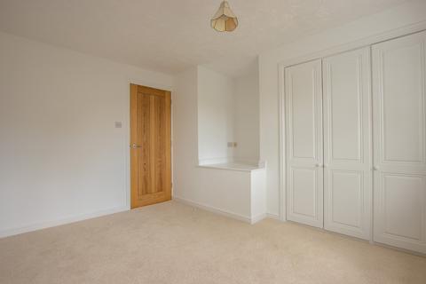 6 Mallow Close, Attleborough, NR17 1XZ