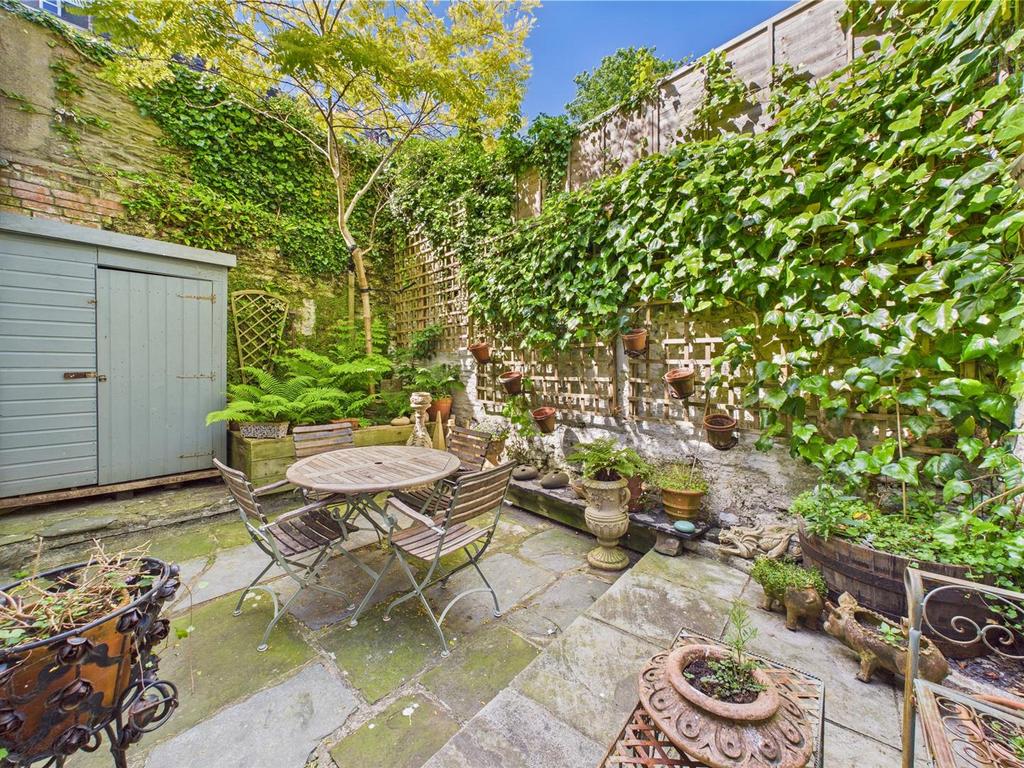 CAM02742 G0-PR0021-STILL010.jpg