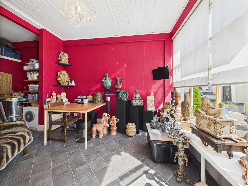 CAM02742 G0-PR0021-STILL001.jpg