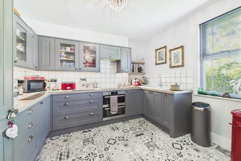 1 Quayfield Road, Ilfracombe, EX34 9EN
