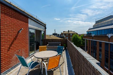 2 bedroom penthouse for sale, Tichborne Street, North Laine, Brighton