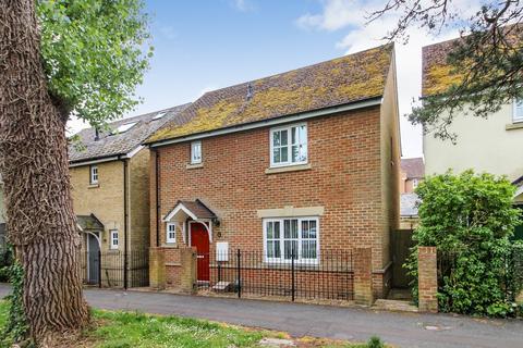 3 bedroom detached house for sale, Ifield Green, Ifield, Crawley, West Sussex. RH11 0LZ
