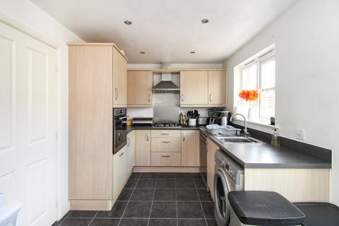 3 bedroom detached house for sale, Ifield Green, Ifield, Crawley, West Sussex. RH11 0LZ