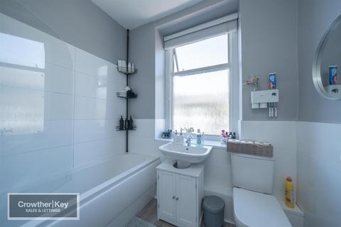undefined, London Road, Buxton