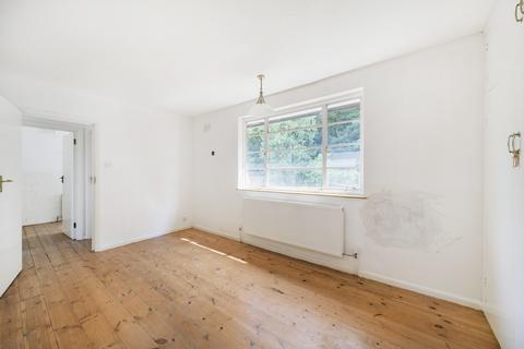 4 bedroom house to rent, Ullswater Crescent, London, SW15