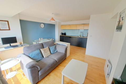 2 bedroom flat to rent, The Avenue, Leeds LS9