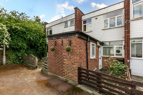 2 bedroom terraced house for sale, Lambscroft Avenue, London, SE9