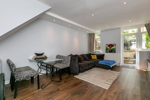 2 bedroom terraced house for sale, Lambscroft Avenue, London, SE9