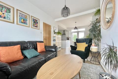 3 bedroom semi-detached house for sale, Cranfield Road, Aylestone LE2