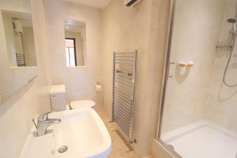 28 Boundary Road, Carshalton, SM5 3HG