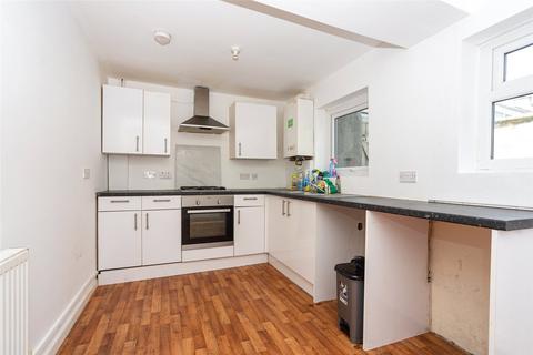 2 bedroom end of terrace house for sale, Victoria Street, Caernarfon, Gwynedd, LL55