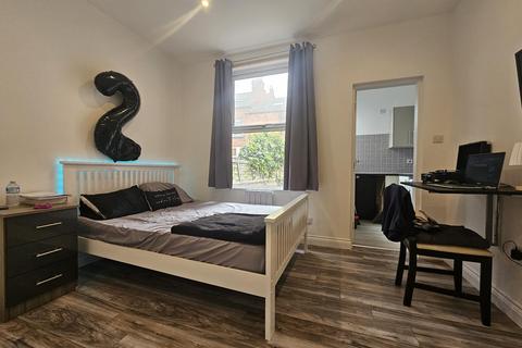 undefined, Estcourt Terrace, Leeds LS6
