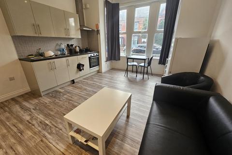 undefined, Estcourt Terrace, Leeds LS6