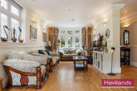 6 bedroom detached house for sale, The Chine, London