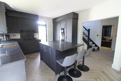 4 bedroom detached house for sale, Copse Avenue, West Wickham, BR4
